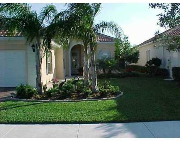 8984 SE Hawks Nest Court, Hobe Sound, FL 33455