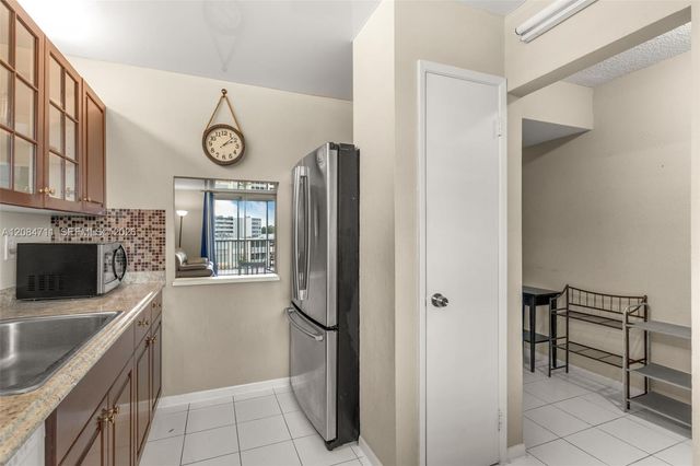1700 NE 191st Street 508, Miami, FL 33179