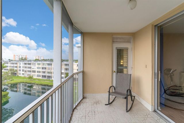 1700 NE 191st Street 508, Miami, FL 33179