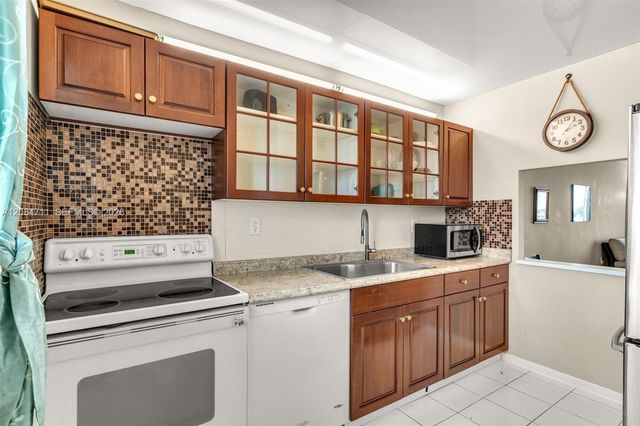 1700 NE 191st Street 508, Miami, FL 33179