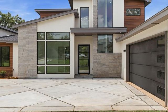 7717 Whitney Michel Drive, Oklahoma City, OK 73121