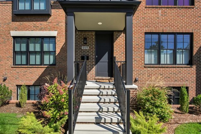 668 Maple Street, Plymouth, MI 48170