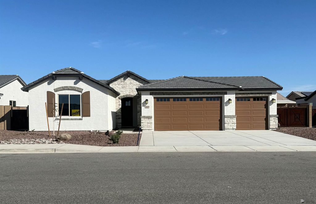 3649 S Santana Drive, Yuma, AZ 85365
