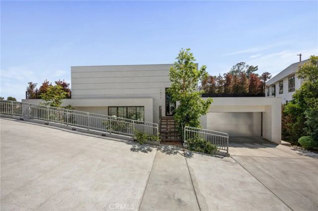 1479 Highgate, Los Angeles, CA 90042