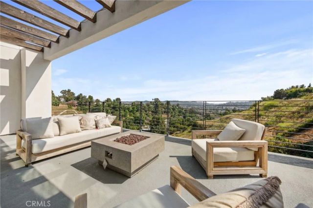 1479 Highgate, Los Angeles, CA 90042