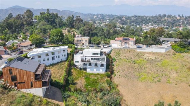 1479 Highgate, Los Angeles, CA 90042