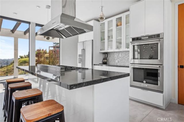 1479 Highgate, Los Angeles, CA 90042