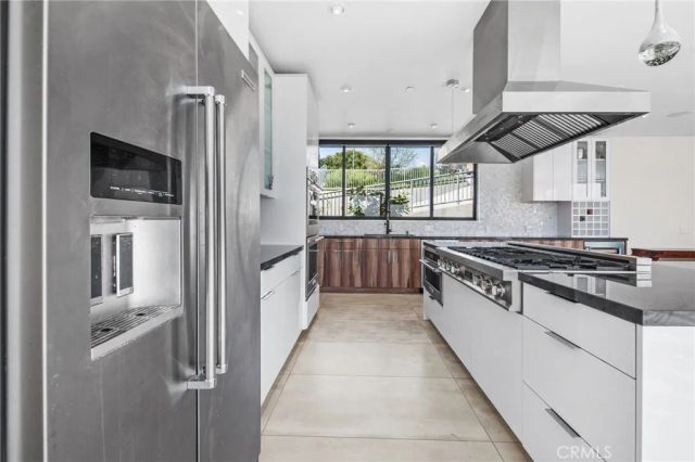 1479 Highgate, Los Angeles, CA 90042