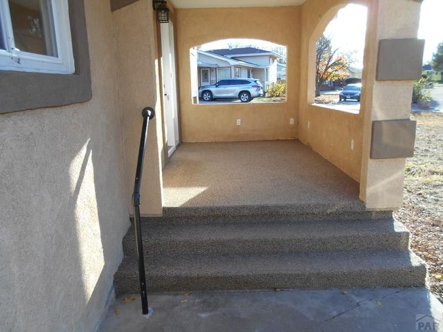 15 Circle Dr, La Junta, CO 81050