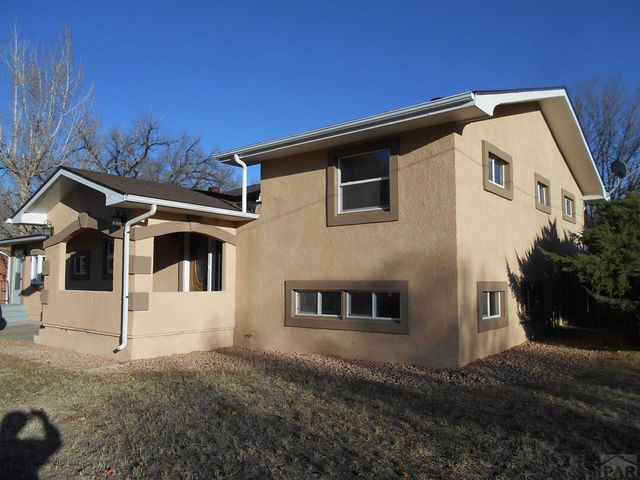 15 Circle Dr, La Junta, CO 81050