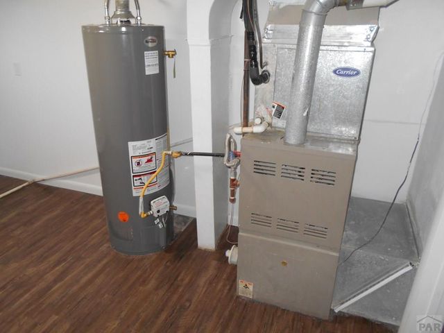 15 Circle Dr, La Junta, CO 81050