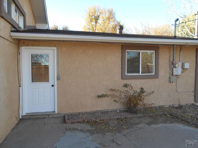 15 Circle Dr, La Junta, CO 81050
