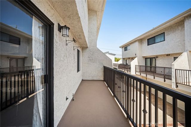 2611 Ruhland Avenue 3, Redondo Beach, CA 90278