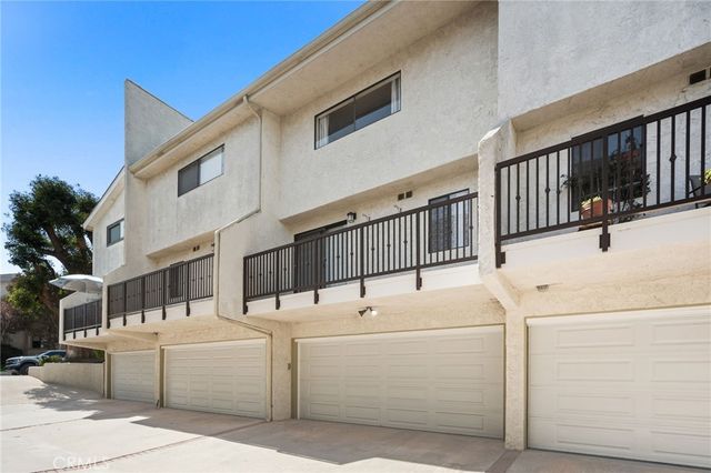 2611 Ruhland Avenue 3, Redondo Beach, CA 90278