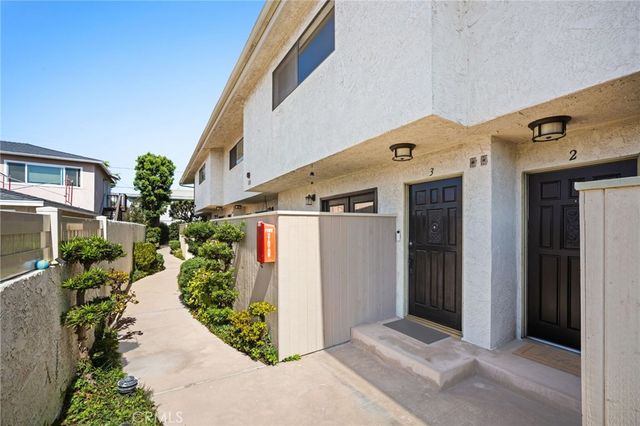 2611 Ruhland Avenue 3, Redondo Beach, CA 90278