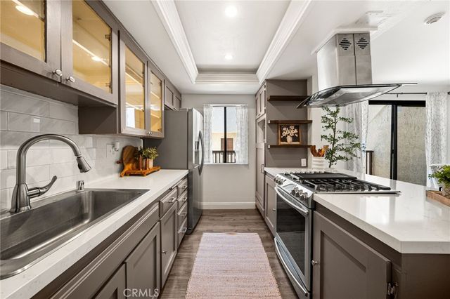 2611 Ruhland Avenue 3, Redondo Beach, CA 90278