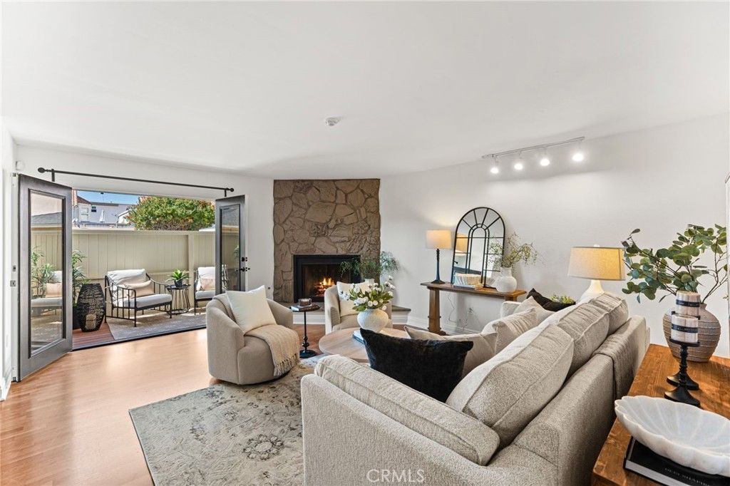 2611 Ruhland Avenue 3, Redondo Beach, CA 90278 — photo 2