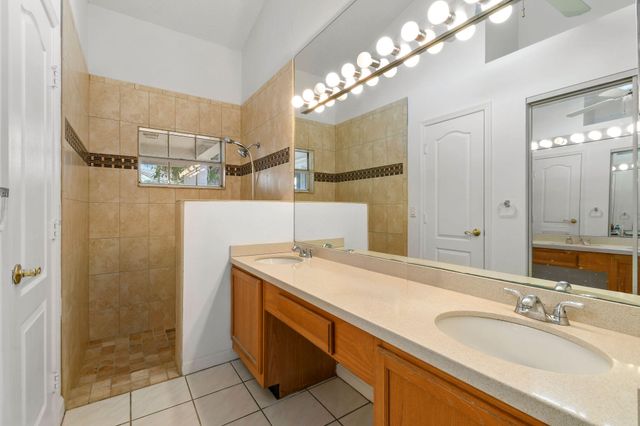 49 Admirals Court, Palm Beach Gardens, FL 33418