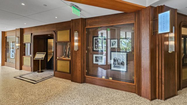 49 Admirals Court, Palm Beach Gardens, FL 33418