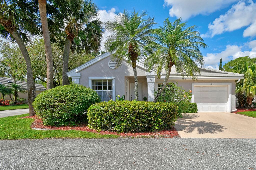 49 Admirals Court, Palm Beach Gardens, FL 33418
