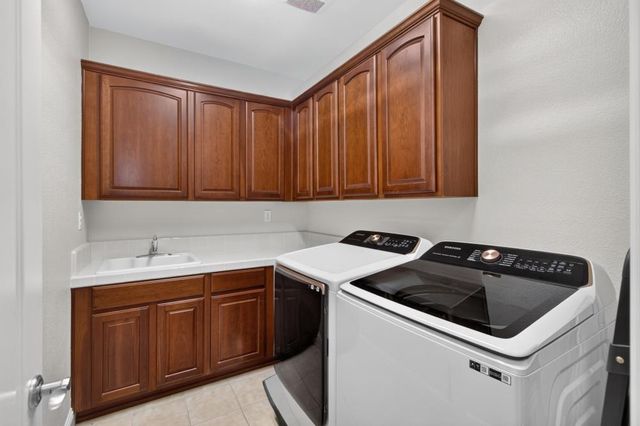 4823 Macardy Ct, Roseville, CA 95747