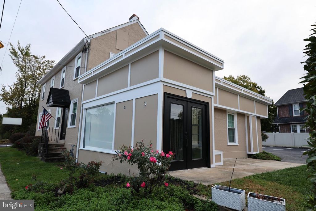 700 BETHLEHEM PIKE #FIRST FLOOR, ERDENHEIM, PA 19038 — exterior