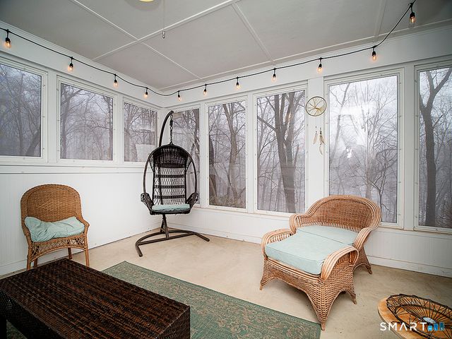 136 Knoll Drive, Hamden, CT 06518