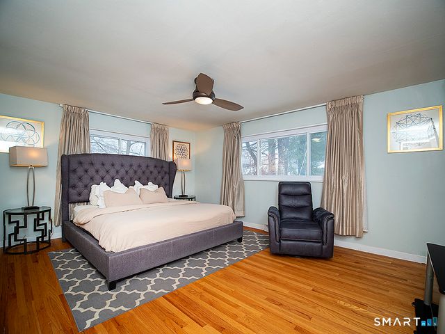 136 Knoll Drive, Hamden, CT 06518