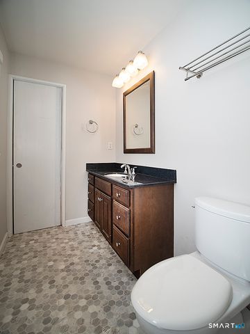 136 Knoll Drive, Hamden, CT 06518