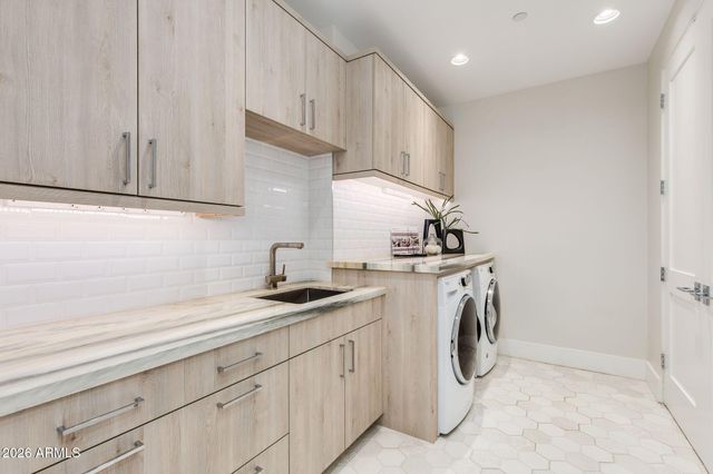 5501 E SANNA Street, Paradise Valley, AZ 85253