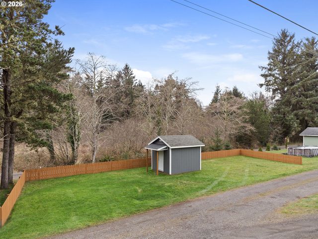 89695 Old Bog Rd, Warrenton, OR 97146