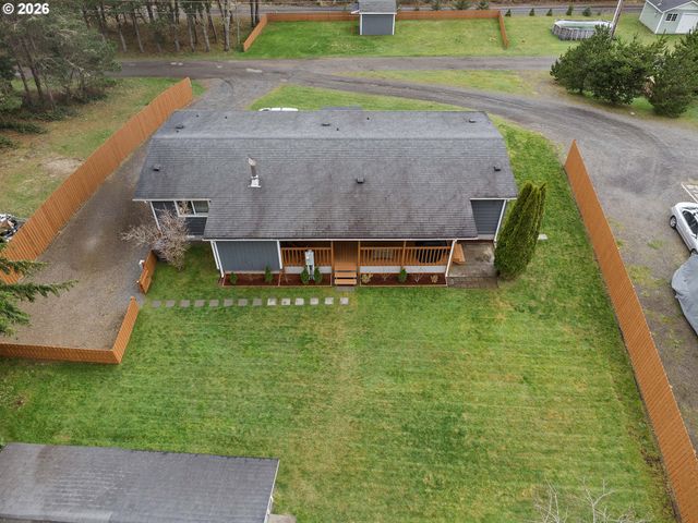89695 Old Bog Rd, Warrenton, OR 97146