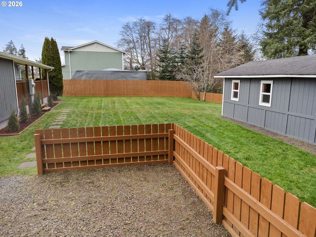 89695 Old Bog Rd, Warrenton, OR 97146