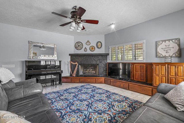 15 Calle Cielito, Tubac, AZ 85646