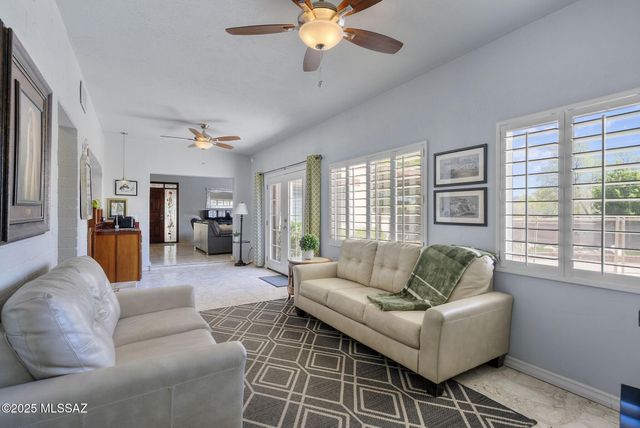 15 Calle Cielito, Tubac, AZ 85646