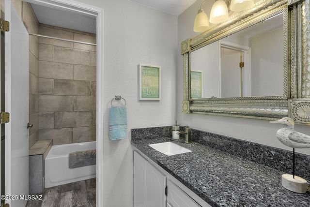 15 Calle Cielito, Tubac, AZ 85646