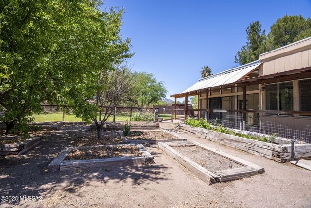 15 Calle Cielito, Tubac, AZ 85646