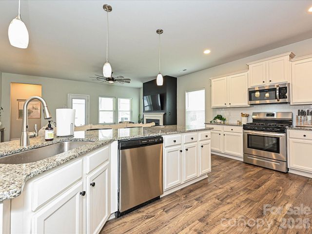7677 Tanglewood Way, Denver, NC 28037