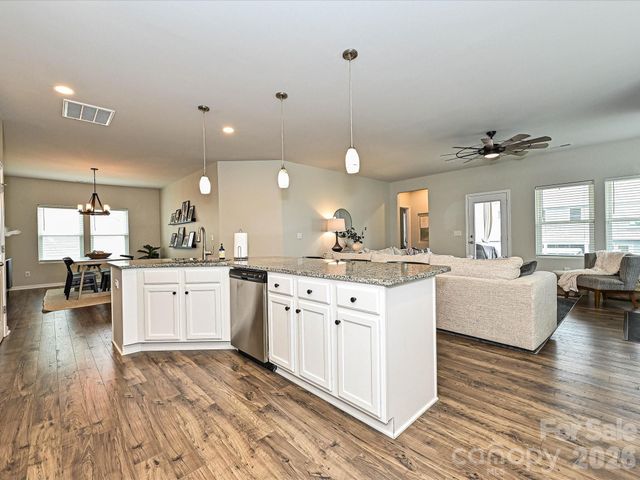 7677 Tanglewood Way, Denver, NC 28037