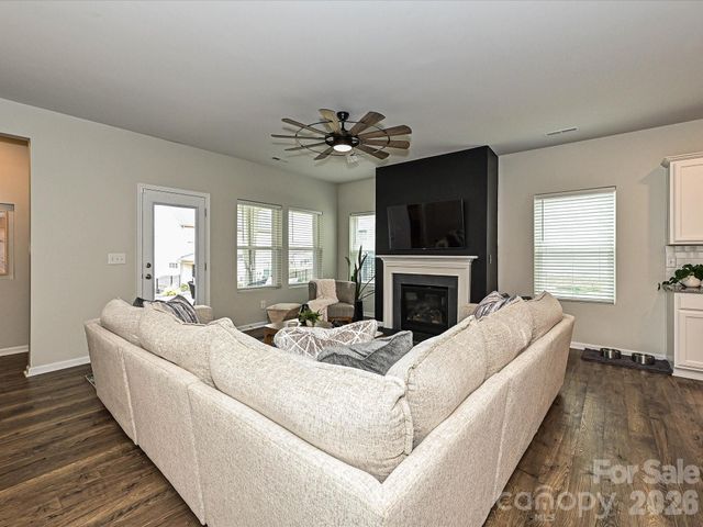 7677 Tanglewood Way, Denver, NC 28037