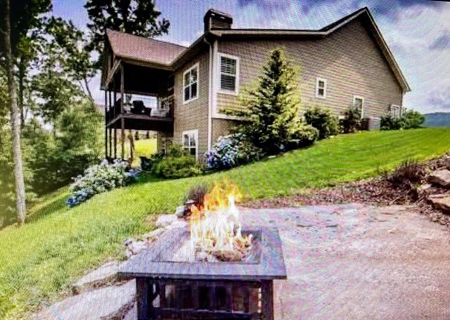 504 Ivy Log Heights Road, Young Harris, GA 30582