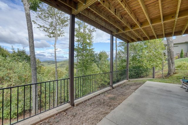 504 Ivy Log Heights Road, Young Harris, GA 30582