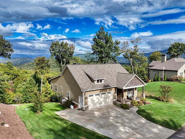 504 Ivy Log Heights Road, Young Harris, GA 30582