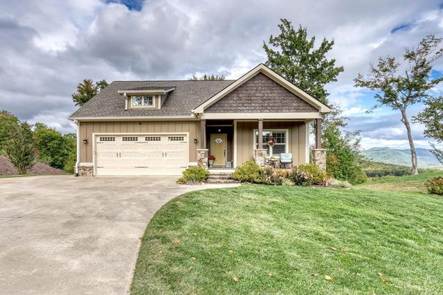 504 Ivy Log Heights Road, Young Harris, GA 30582