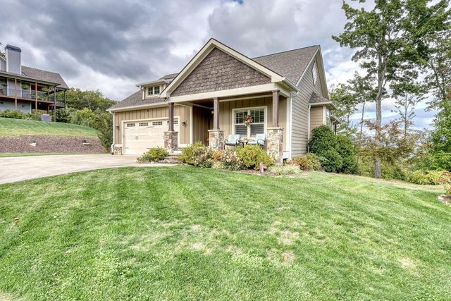 504 Ivy Log Heights Road, Young Harris, GA 30582