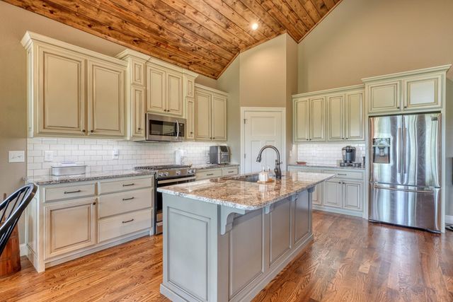 504 Ivy Log Heights Road, Young Harris, GA 30582