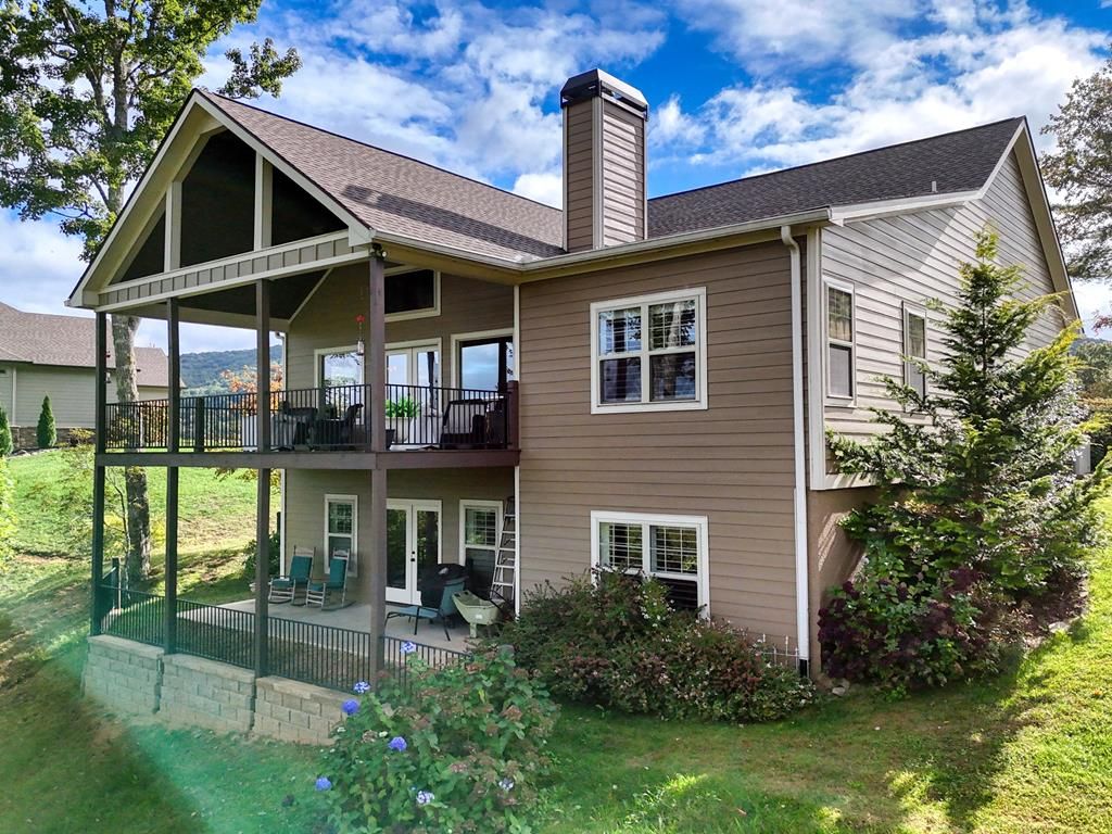 504 Ivy Log Heights Road, Young Harris, GA 30582