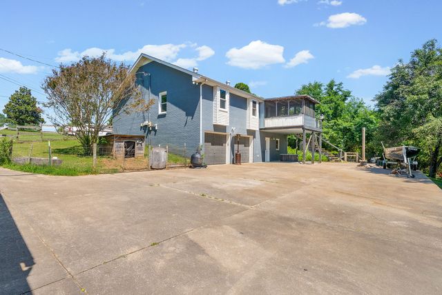 1635 Gratton Rd, Clarksville, TN 37043