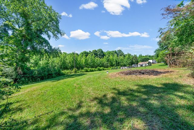 1635 Gratton Rd, Clarksville, TN 37043