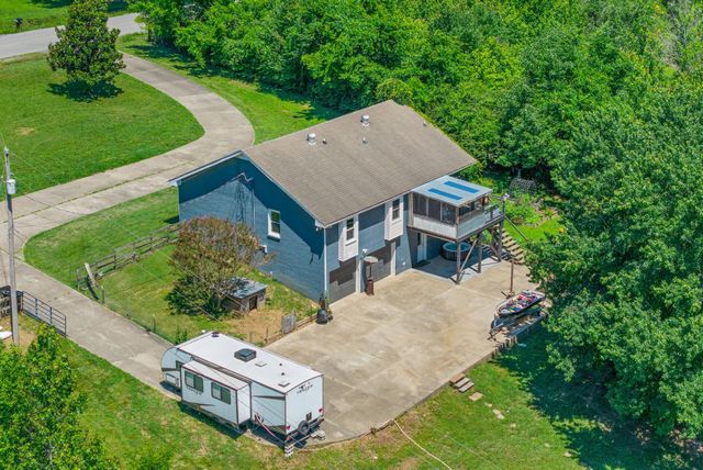 1635 Gratton Rd, Clarksville, TN 37043